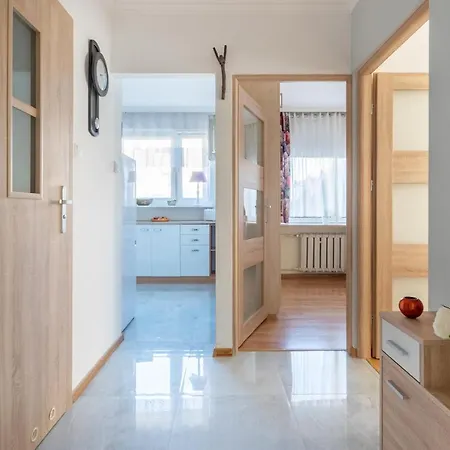 ※ Komfortowy Apartament ※ 2 Sypialnie ※ Balkon * גדינייה